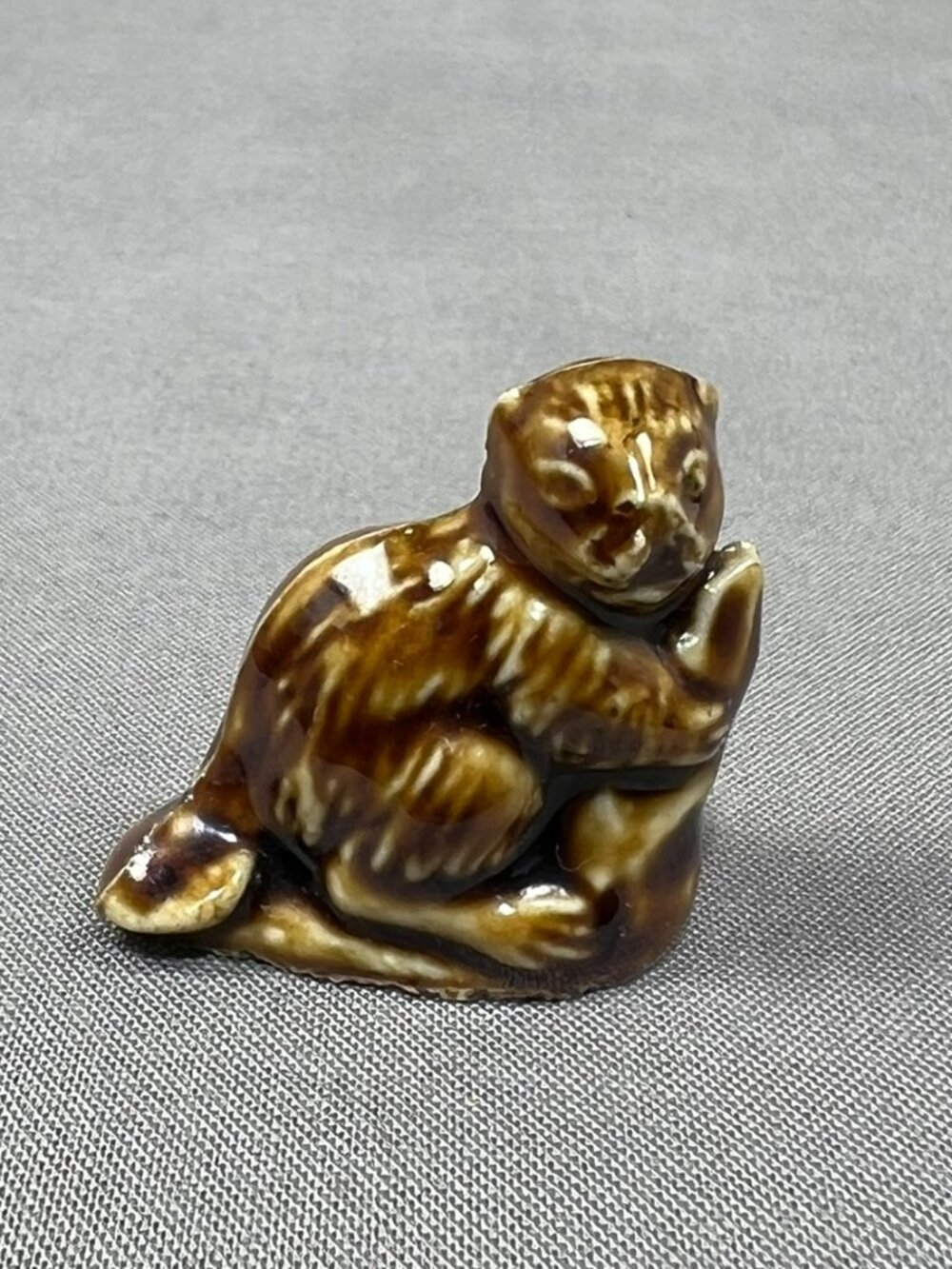 Vtg Wade Whimsies Beaver Ceramic Miniature Figurine Brown Glaze Animals England
